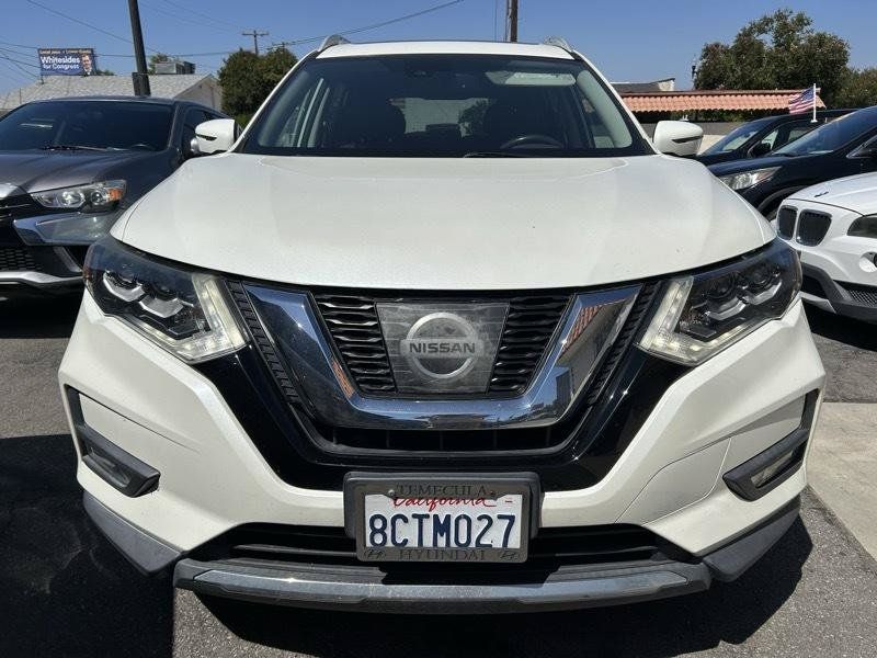 Used 2017 Nissan Rogue SL w/ SL Premium Package FWD image 2
