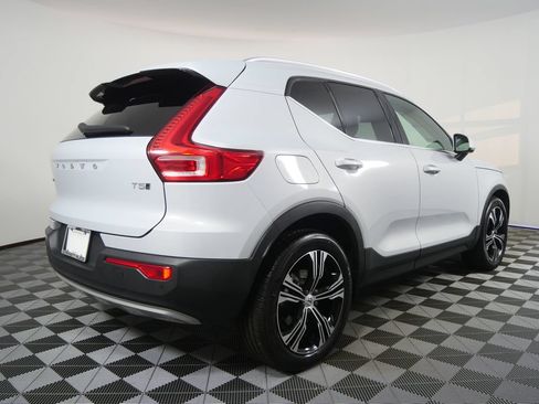 Used 2022 Volvo XC40 T5 Inscription w/ Climate Package AWD/4WD image 3