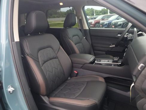 New 2026 Nissan Pathfinder Platinum AWD/4WD image 22