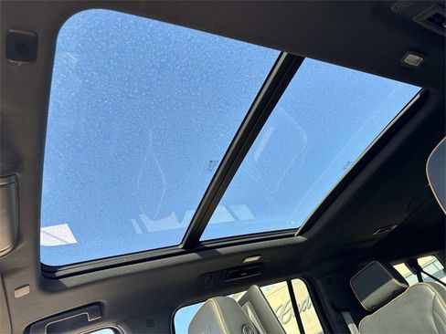 Used 2021 GMC Yukon XL AT4 w/ AT4 Premium Package image 23