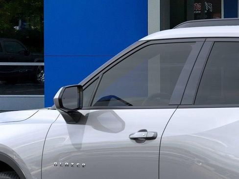 New 2026 Chevrolet Blazer LT AWD/4WD image 12