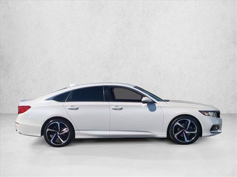 Used 2019 Honda Accord Sport image 4