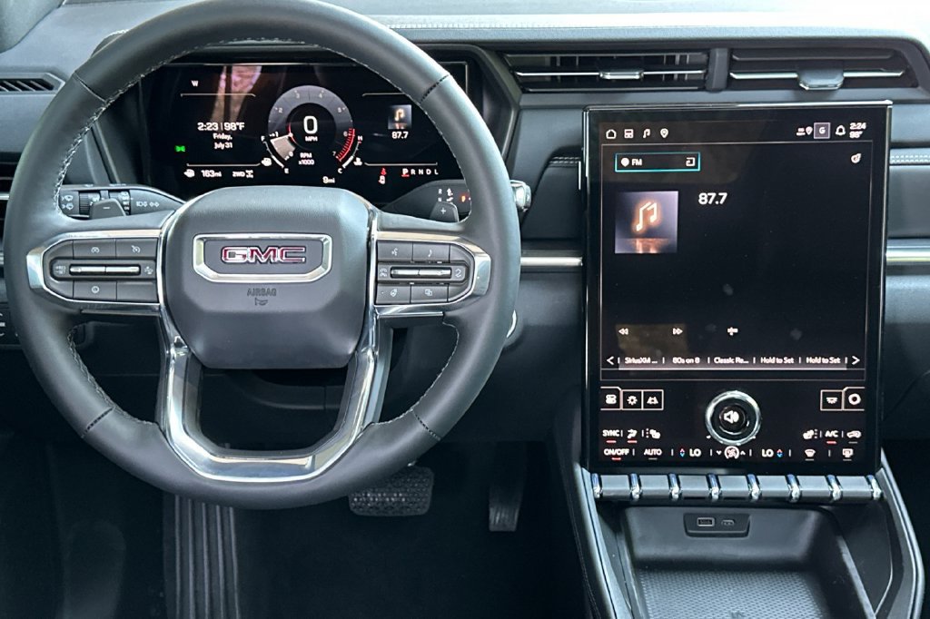 New 2026 GMC Terrain Elevation w/ Elevation Premium Package AWD/4WD image 17