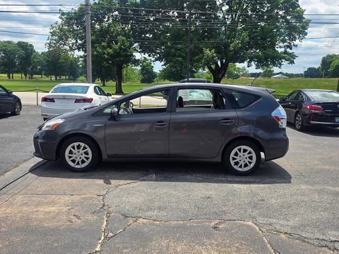 Used 2014 Toyota Prius V Three FWD image 5