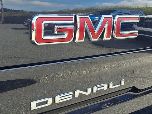 Certified 2025 GMC Sierra 1500 Denali w/ Denali Reserve Package AWD/4WD image 34