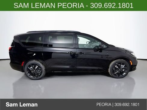 New 2026 Chrysler Pacifica Select w/ S Appearance Package AWD/4WD image 8