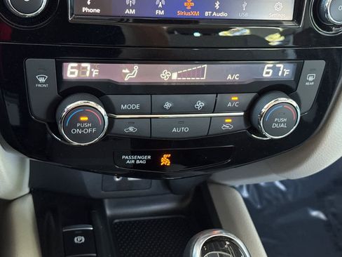 Used 2022 Nissan Rogue Sport SL AWD/4WD image 23