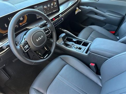New 2025 Kia Sorento S image 11