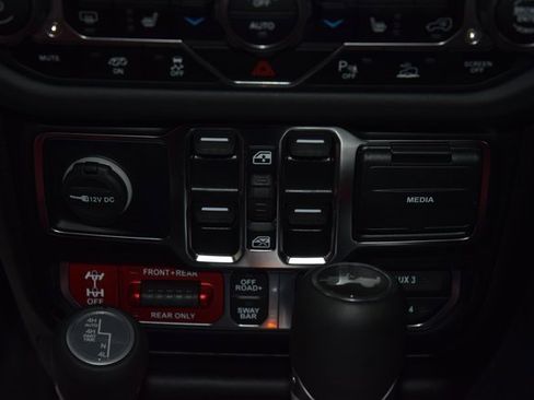 Used 2024 Jeep Wrangler Unlimited Rubicon 392 image 34