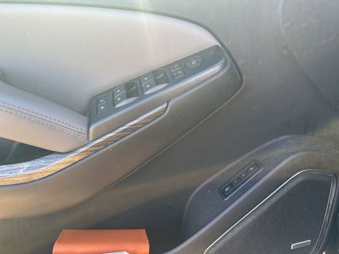 Used 2017 Chevrolet Tahoe LT image 12