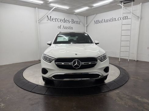 Used 2026 Mercedes-Benz GLC 300 4MATIC image 2