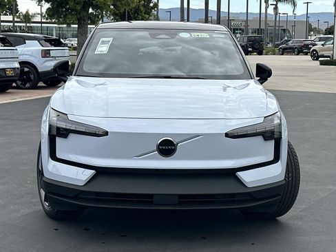 New 2026 Volvo EX30 Plus image 2