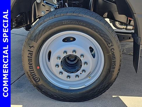 New 2025 Ford F550 2WD Regular Cab Super Duty image 34
