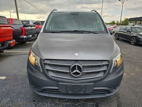 Used 2016 Mercedes-Benz Metris image 2