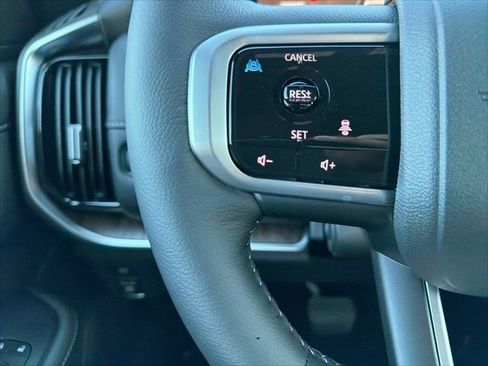 New 2026 Nissan Armada SL w/ Captain's Chari Seat Package image 20