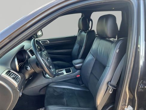 Used 2018 Jeep Grand Cherokee Altitude AWD/4WD image 21