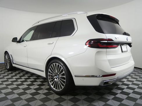 New 2026 BMW X7 xDrive40i w/ Executive Package AWD/4WD image 5