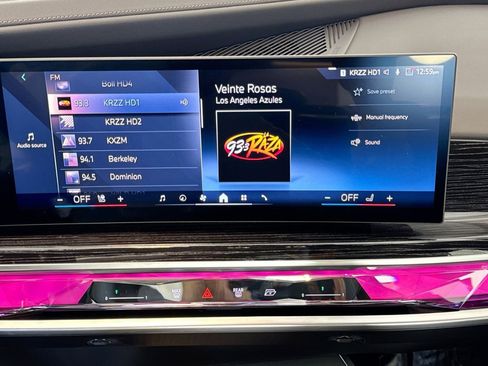 Used 2025 BMW 740i xDrive 740i xDrive w/ Premium Package image 15