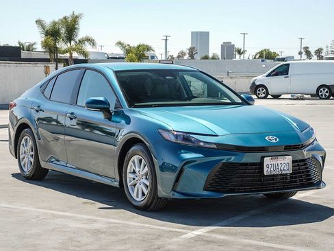 Certified 2026 Toyota Camry LE FWD image 5
