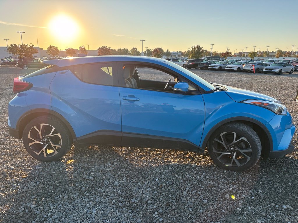 Used 2019 Toyota C-HR XLE FWD image 10