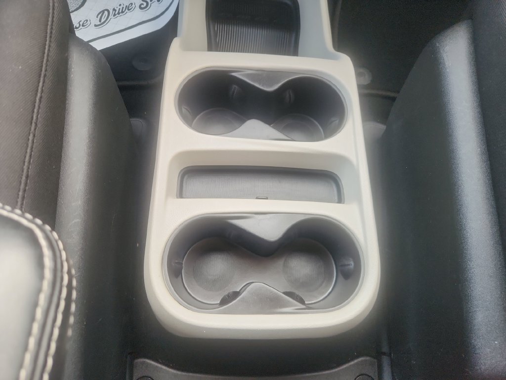 Used 2021 Chrysler Voyager LX FWD image 53