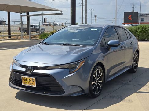 Used 2024 Toyota Corolla LE FWD image 7