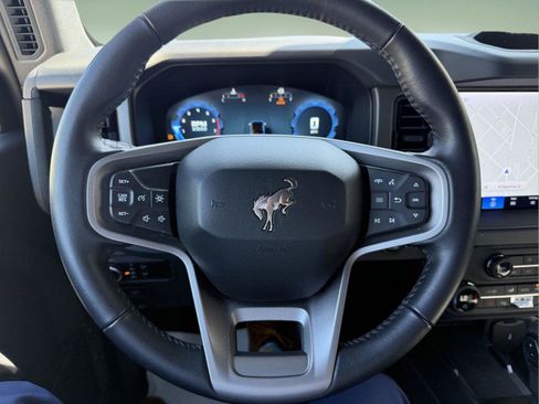Used 2025 Ford Bronco Big Bend AWD/4WD image 3