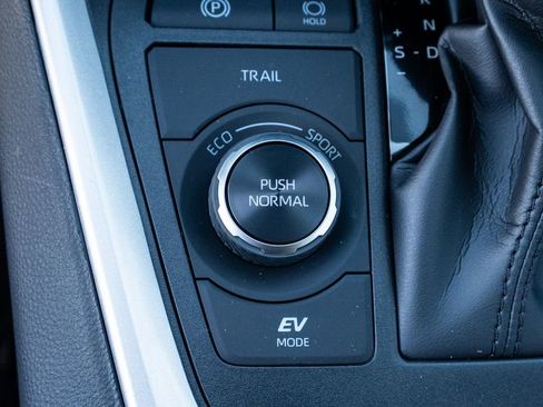 New 2025 Toyota RAV4 LE image 23