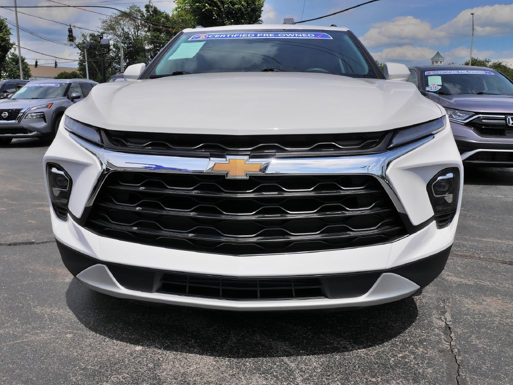 Used 2023 Chevrolet Blazer LT w/ Convenience Package AWD/4WD image 2