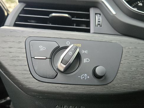 Used 2020 Audi A4 2.0T Premium w/ Convenience Package image 22