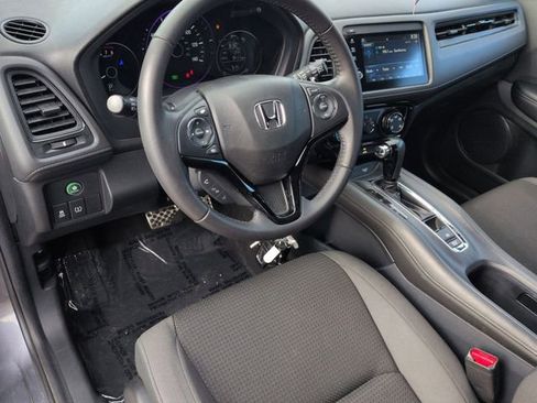 Used 2022 Honda HR-V Sport image 11