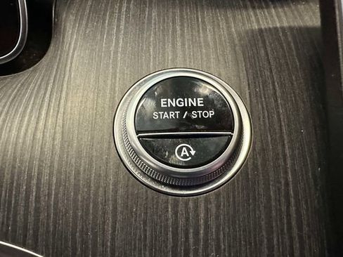 Used 2022 Mercedes-Benz C 300 4MATIC Sedan image 24