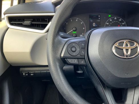 Used 2024 Toyota Corolla LE image 23