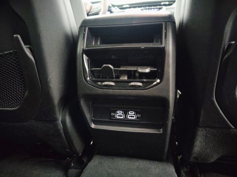 Used 2023 Jeep Grand Cherokee Laredo AWD/4WD image 29