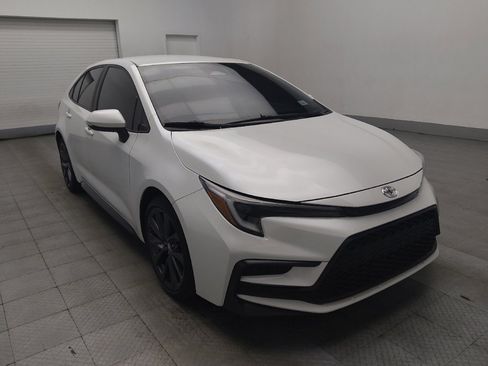 Used 2023 Toyota Corolla SE image 13