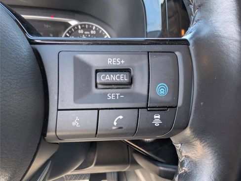 Used 2022 Nissan Pathfinder SL w/ SL Black Package image 22