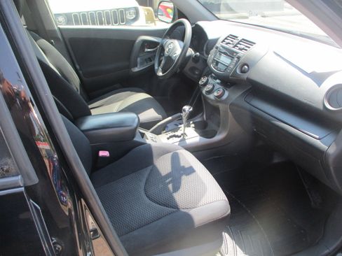 Used 2010 Toyota RAV4 Sport image 8
