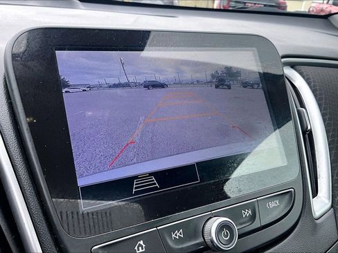 Used 2025 Chevrolet Malibu LT image 30