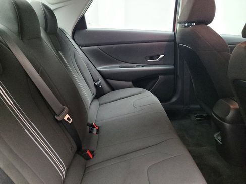 Used 2024 Hyundai Elantra SEL image 19