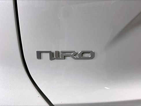 Used 2023 Kia Niro Wind FWD image 7