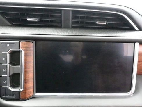 Used 2023 GMC Yukon Denali Ultimate image 13