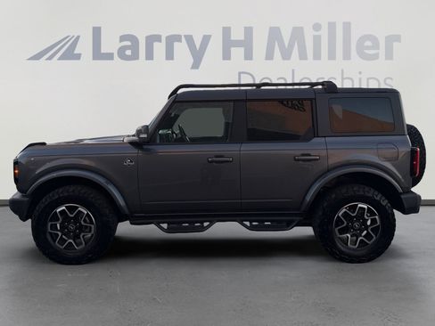 Certified 2022 Ford Bronco Outer Banks AWD/4WD image 2