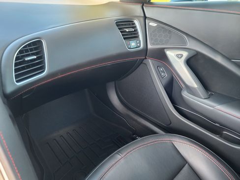 Used 2019 Chevrolet Corvette Z06 image 32