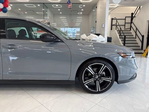 Used 2026 Honda Accord SE image 9