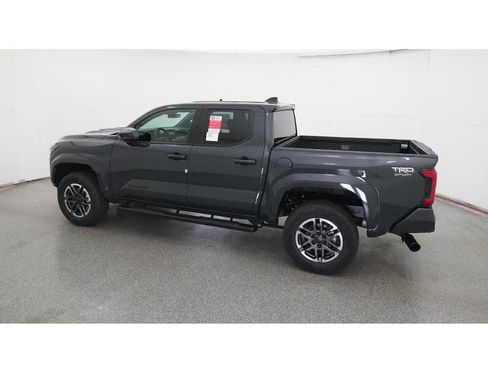 New 2025 Toyota Tacoma TRD Sport image 4