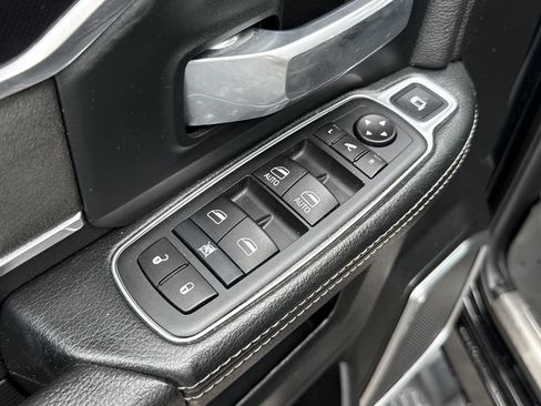 Used 2020 RAM 2500 Laramie w/ Night Edition AWD/4WD image 11