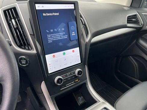 Certified 2024 Ford Edge SEL w/ Convenience Package image 17