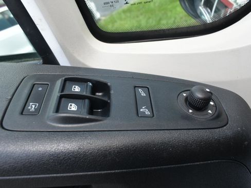 Used 2021 RAM ProMaster 2500 w/ Convenience Group FWD image 33