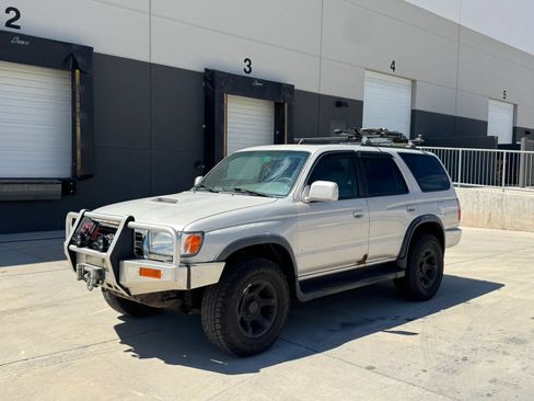 Used 1999 Toyota 4Runner SR5 w/ Upgrade Value Pkg 6 AWD/4WD image 1