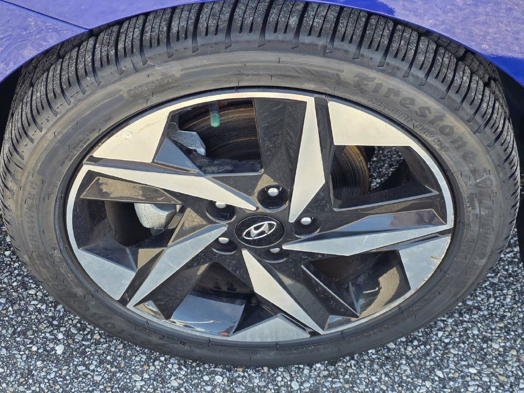 Used 2023 Hyundai Elantra SEL w/ Convenience Package FWD image 28
